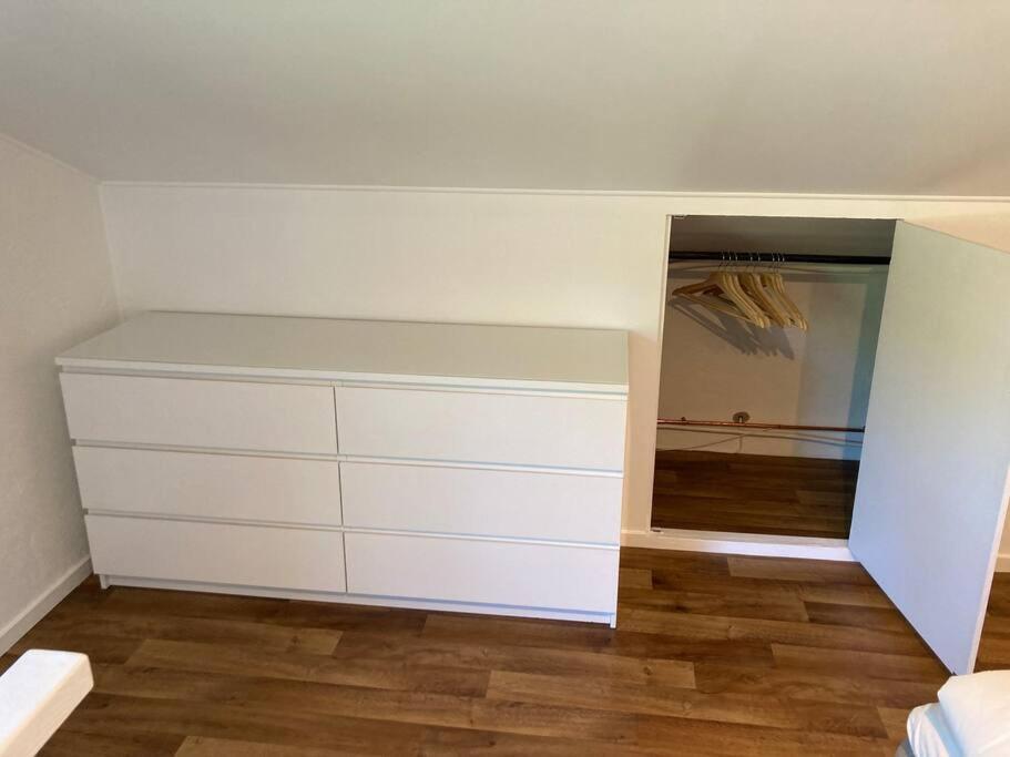 Fin Laegenhet Mitt Pa Bjaerehalvoen Appartement Båstad Buitenkant foto